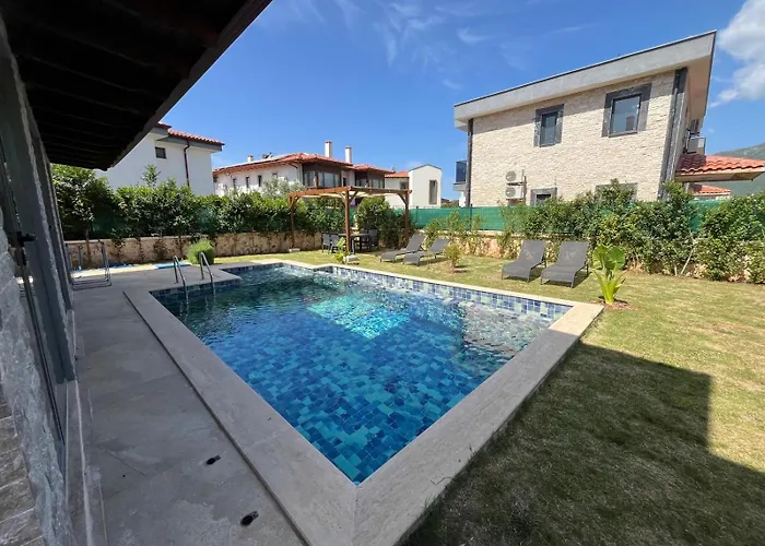 Derya Agullu 3 Каш